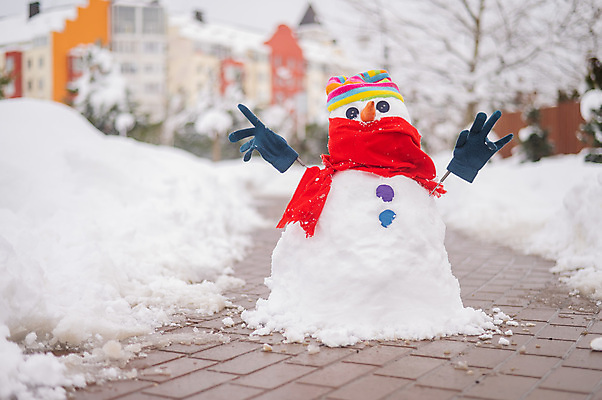 포토 JPG 해외이미지 무료이미지 장갑 겨울 눈사람 사람없음 목도리 눈 길바닥 해외202310 해외포토 자연요소 잡화 계절 날씨 바닥 파일형식