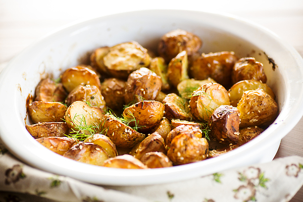 포토 JPG 해외이미지 접시 음식 조각 백그라운드 채소 감자 마늘 요리 씨앗 사람없음 목재 주방 저녁식사 튀김 껍질 시골 신선 뜨거움 도자기 사발 황금 오븐 맛 굽기 먹기 허브 향신료 준비 매움 슬라이스 소금 깨 레시피 후추 점심식사 채식주의자 핸드메이드 맛있는 해외202310 해외포토 나무 식물 식기 컨셉 식재료 재료 모션 식사 가전제품 조미료 사기그릇 구이 채식 향미료 파일형식