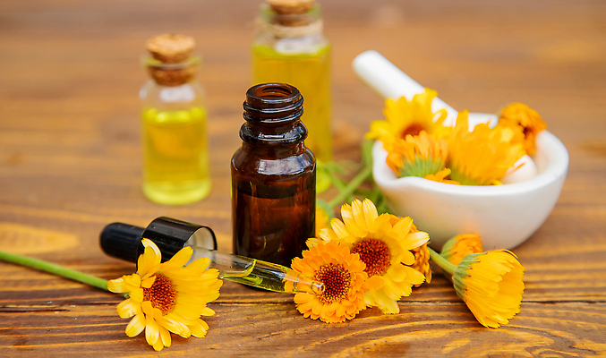 포토 JPG 해외이미지 꽃 백그라운드 자연 사람없음 아웃포커스 뷰티 신선 오일 내추럴 나무탁자 해외202310 해외포토 식물 음식 탁자 촬영기법 화장품 생태계 파일형식