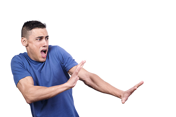 포토 JPG 해외이미지 스튜디오촬영 백인 손 감정 얼굴 거리 표정 경고 한명 서기 성인 고통 표현 방어 수비 찡그림 좌절 보호 밀기 거절 흰배경 문제 불만 고립 그만 반응 부정 부정적 차별 카피스페이스 해외202310 해외포토 서양인 1 백그라운드 컨셉 모션 실내 어류 사람 신체부위 공백 흰색 파일형식