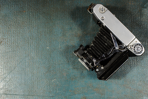 포토 JPG 해외이미지 직업 유리 실내 사람없음 카메라 우주 검은색 사진촬영 장비 골동품 기구 공구 역사 닫기 미끄럼틀 큼 일회용 필름 오브젝트 부식 그림 복고 과거 테이프 아날로그 스크래치 기어 얼레 고립 구식 러시아인 옛날 회복 광학 스타일 해외202310 해외포토 서양인 컬러 컨셉 모션 재질 문구용품 내부 전자제품 촬영 도구 놀이기구 크기 파일형식