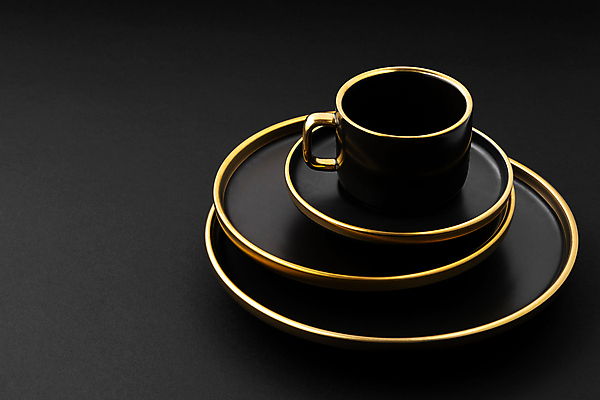 포토 JPG 해외이미지 그릇 접시 사람없음 컵 쌓기 검은색 금색 오브젝트 해외202310 해외포토 식기 컬러 모션 파일형식