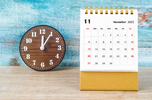 포토 JPG 해외이미지 템플릿 디자인 계절 종이 시계 회사 비즈니스 텍스트 통신 탁자 새로움 나선형 이벤트 사람없음 한개 숫자 라벨 다이어리 사무용품 공백 달력 축하 시간 일주일 11월 책상 심플 페이지 일요일 월 해외202310 해외포토 문자 1 가구 컨셉 무늬 문구용품 프레임 날짜 요일 파일형식