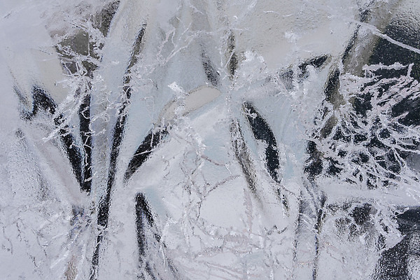 포토 JPG 해외이미지 디자인 계절 백그라운드 크리스마스 겨울 패턴 자연 유리 표면 날씨 추상 사람없음 물 파란색 강 냉동 얼음 추위 흰색 신선 투명 액체 시원함 크리스탈 북극 상쾌 질감 빙하 서리 북쪽 내추럴 냉동고 카피스페이스 해외202310 해외포토 자연요소 기념일 감정 컬러 무늬 재질 공백 광석 극지방 방향 생태계 파일형식