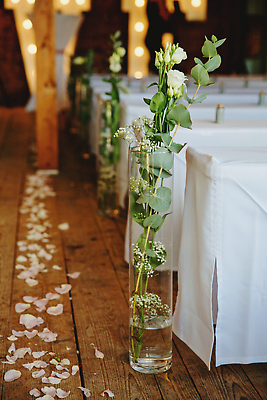 포토 JPG 해외이미지 식물 라이프스타일 꽃잎 꽃 꽃다발 결혼 백그라운드 컨셉 잎 꽃무늬 결혼식 실내 이벤트 사람없음 장식 초록색 뷰티 장미 환경 꽃병 낭만 벚꽃 흰색 축하 신선 그룹 고급 우아함 소프트포커스 구성 카피스페이스 해외202310 해외포토 컬러 무늬 촬영기법 내부 생활 공백 파일형식