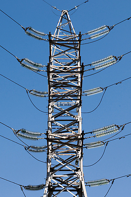 포토 JPG 해외이미지 공공시설 실루엣 산업 선 하늘 사람없음 파란색 탑 금속 힘 에너지 네트워크 전염 철사 전송 분배 전압 철강 배선 해외202310 해외포토 건축물 컬러 재질 촬영기법 한자 질병 시설 감염 파일형식