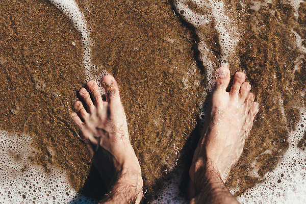 포토 JPG 해외이미지 라이프스타일 여자 모래 파도 바다 여행 백그라운드 신체 맨발 자연 휴가 휴식 건강 사람 해변 사람없음 야외 물 뷰티 여행객 산책 젖음 황금 발자국 휴양지 리빙 단계 양발 해외202310 해외포토 자연요소 컨셉 자국 발 생활 장소 생태계 파일형식