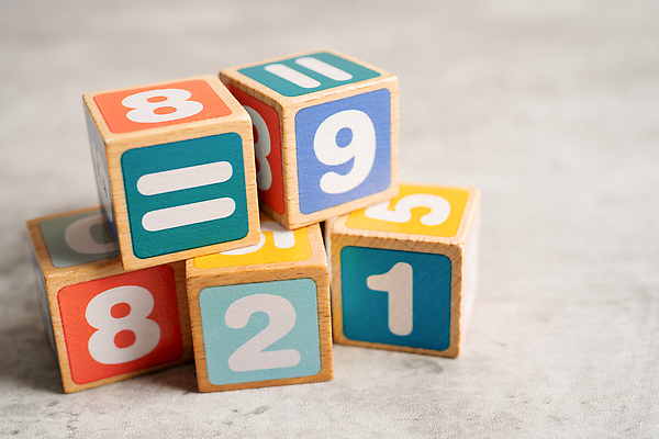 포토 JPG 해외이미지 디자인 교육 어린이 컬러 조각 백그라운드 컨셉 패턴 일러스트 비즈니스 학교 놀이 사람없음 장식 초록색 파란색 학습 컬러풀 장난감 숫자 노란색 검은색 유치원 도전 게임 흰색 수학 가르침 계산 닫기 플라스틱 심볼 질감 자석 고립 카운트 해외202310 해외포토 문자 무늬 교과목 모션 재질 사람 파일형식