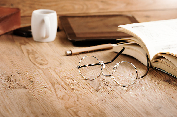 포토 JPG 해외이미지 안경 커피 컨셉 휴식 아이디어 프레임 사람없음 목재 책 독서 알약 유행 금속 수확 작업 원형 오브젝트 시력 비전 고립 멍청이 세이지 학자 광학 스타일 세련 해외202310 해외포토 도형 나무 직업 잡화 음료 농업 재료 재질 약 파일형식