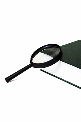 포토 JPG 해외이미지 교육 종이 백그라운드 학교 유리 돋보기 사람없음 책 세로 초록색 학습 독서 정보 탐험 덮개 흰색 그룹 도서관 분석 교과서 대학교 문서 문학 비전 페이지 양장본 사전 발견 고립 해외202310 해외포토 컬러 컨셉 재질 교재 뚜껑 파일형식