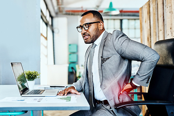 포토 JPG 해외이미지 남자 허리손 흑인 의자 스트레스 한명 앉기 상반신 성인 옆모습 노트북 사무실 업무 비즈니스맨 허리통증 성인남자한명만 안경낌 해외202310 해외포토 서양인 1 안경 뷰포인트 포즈 가구 비즈니스 모션 사람 전자제품 고통 작업 직장인 남자한명만 성인남자만 파일형식