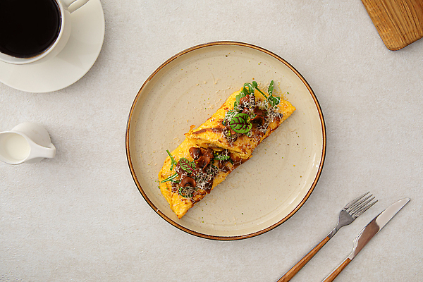 포토 JPG 해외이미지 접시 음식 탁자 치즈 요리 사람없음 가로 초록색 식사 버섯 튀김 신선 아침식사 허브 유기농 브런치 바질 오믈렛 폭식 스크램블 맛있는 해외202310 해외포토 식물 식기 웰빙 컬러 가구 유제품 계란요리 파일형식