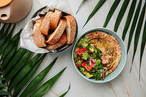 포토 JPG 해외이미지 접시 음식 채소 부분 요리 사람없음 식당 식사 샐러드 사발 지중해 메뉴 번짐 동쪽 아보카도 점심식사 병아리콩 비건 맛있는 해외202310 해외포토 식기 바다 과일 콩 상점 사기그릇 방향 채식주의자 파일형식 효과