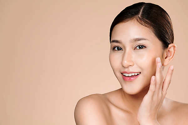 포토 JPG 해외이미지 모델 응시 여자 얼굴 한명 동양인 손짓 상반신 성인 앞모습 뷰티 우아함 피부 순수 성인여자한명만 해외202310 해외포토 1 시선 뷰포인트 컨셉 모션 사람 인종 신체부위 여자한명만 성인여자만 파일형식