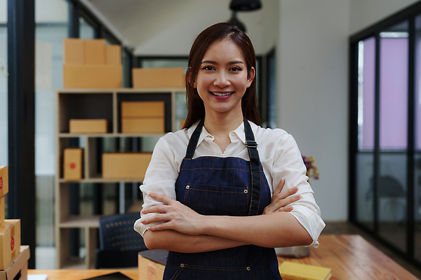 포토 JPG 해외이미지 직업 라이프스타일 여자 행복 회사 비즈니스 사업가 성공 주택 한명 사람 동양인 경제 노트북 쇼핑 컴퓨터 상자 상점 일본 비즈니스우먼 자신감 주식 상인 종업원 사이버 서비스 상업 패키지 수납 소매 온라인 주소 주인 회계 물류 마케팅 목록 프리랜서 중소기업 해외202310 해외포토 1 감정 아시아 컨셉 인종 건물 생활 금융 전자제품 직장인 파일형식