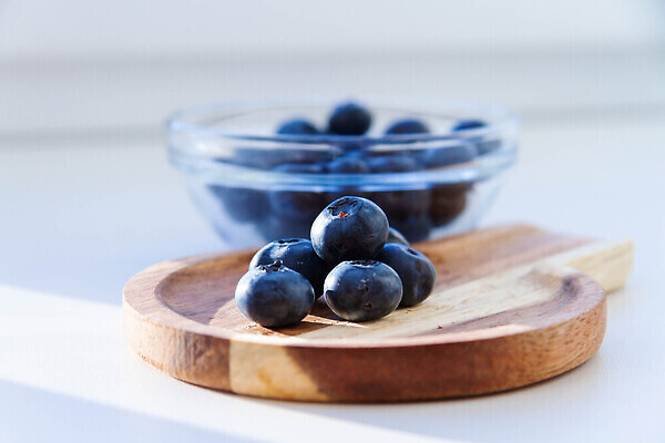 포토 JPG 해외이미지 길 잎 농업 재료 자연 건강 식이요법 사람없음 가로 파란색 농작물 컬러풀 쌓기 젖음 수확 흰색 신선 원형 4 그룹 닫기 떨어짐 작음 큼 자르기 먹기 블루베리 흙더미 건강식 고립 영양분 채식주의자 많음 해외202310 해외포토 도형 식물 산업 음식 컬러 컨셉 과일 모션 숫자 흙 크기 생태계 채식 파일형식 더미