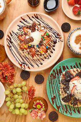 포토 JPG 해외이미지 접시 커피 음식 과일 탁자 아이스크림 사람없음 식당 초콜릿 계란 주스 샐러드 달콤 아침식사 베이컨 와플 내추럴 떨림 해외202310 해외포토 식기 음료 가구 모션 디저트 돼지고기 상점 알 식사 맛 파일형식