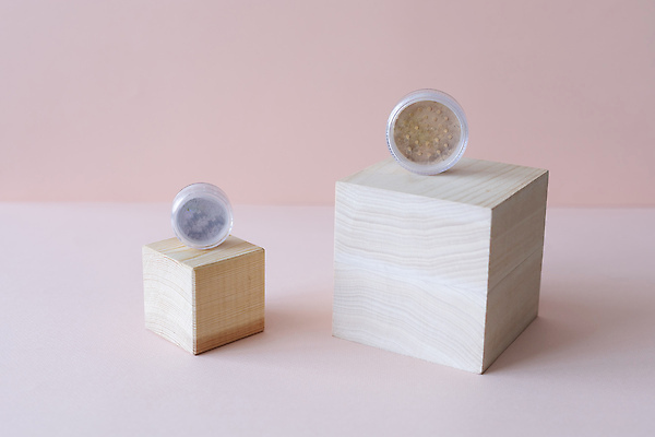 포토 JPG 해외이미지 분홍색 백그라운드 사람없음 뷰티 화장품 화려 가루 해외202310 해외포토 컬러 컨셉 파일형식