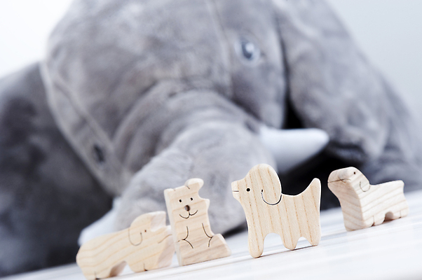 포토 JPG 해외이미지 모양 동물 모델 교육 행복 어린이 인형 컨셉 장난 상상 놀이 코끼리 털 동물원 창조 사람없음 목재 장식 학습 장난감 블록 유치원 미니어처 추위 시골 아기 작음 오브젝트 심플 솜털 거인 내추럴 수공예품 정물화 해외202310 해외포토 나무 감정 재료 포유류 사람 모형 크기 공예품 그림 파일형식