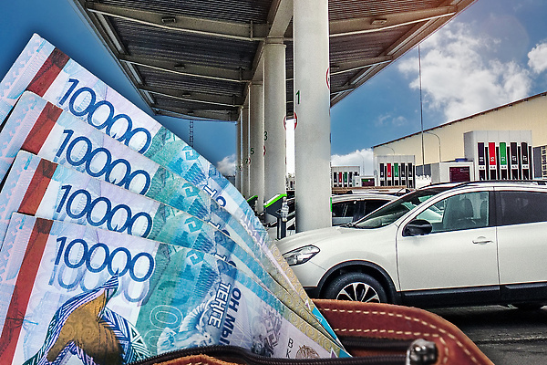 포토 JPG 해외이미지 산업 돈 교통시설 자동차 사람없음 경제 글로벌 힘 에너지 성장 시장 역 휘발유 석유 가격 심볼 상승 연료 가스 펌프 노즐 디젤 생태학 위기 자동 카자흐스탄 비용 해외202310 해외포토 교육 아시아 육상교통 교통 컨셉 재산 시설 파일형식