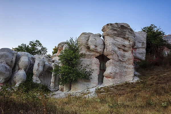 포토 JPG 해외이미지 모양 공원 유럽 여행 결혼 자연 하늘 산 사람없음 야외 파란색 관광지 뷰티 봄 암석 큼 언덕 부식 장면 거인 내추럴 랜드마크 불가리아 전국 지질 특별함 현상 해외202310 해외포토 계절 공공시설 나라 컬러 컨셉 이벤트 돌_바위 크기 생태계 파일형식 남유럽