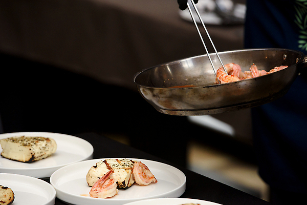 포토 JPG 해외이미지 전통 접시 음식 조각 장갑 토마토 디저트 염소 치즈 새우 건강 육류 요리 사람없음 식당 식사 튀김 흰색 신선 양 맛 그릴 아침식사 지중해 그리스 심플 홍합 핀셋 그리스인 채식주의자 철강 페스츄리 맛있는 페타치즈 튀르키예 해외202310 해외포토 서양인 식기 잡화 유럽 아시아 빵 바다 컬러 컨셉 채소 식재료 포유류 주방용품 어패류 유제품 갑각류 상점 도구 채식 파일형식