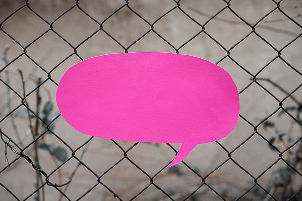 포토 JPG 해외이미지 종이 분홍색 백그라운드 말풍선 아이디어 사람없음 철조망 카피스페이스 해외202310 해외포토 컬러 컨셉 공백 파일형식