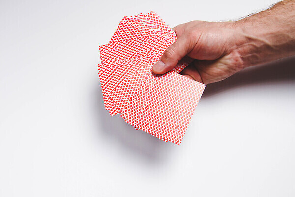 포토 JPG 해외이미지 손가락 놀이 성공 기술 한명 사람없음 가로 숫자 쌓기 미국 거래 마법사 마술사 게임 죽음 우승 4 행운 영혼 변화 도박 고독 위험 신비 책상 카지노 클럽 관절염 기회 다이아몬드 포커 잭 여왕 라스베가스 승자 시각장애인 직진 초능력 플레이어 혼란 효율 해외202310 해외포토 문자 1 손 감정 가구 컨셉 북아메리카 모션 사람 마술 최고 트럼프 질병 보석 장애인 파일형식