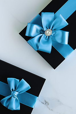 포토 JPG 해외이미지 리본 사람없음 선물상자 검은색 고급 보석 대리석 해외202310 해외포토 컬러 컨셉 재료 선물 상자 광석 파일형식