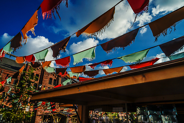 포토 JPG 해외이미지 식물 구름 컬러 여행 백그라운드 패턴 자연 벽지 하늘 건조 미술 풍경 사람없음 야외 여름 수건 컬러풀 깃발 직물 빨래 천 심볼 휴양지 질감 강렬 전국 해외202310 해외포토 자연요소 계절 가사 무늬 문화예술 위생용품 장소 생태계 파일형식