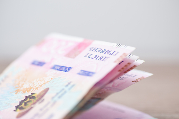 포토 JPG 해외이미지 종이 지폐 돈 비즈니스 사람없음 금융 경제 쪽지 저축 시장 재산 닫기 구매 계산서 월급 대출 우크라이나 해외202310 해외포토 유럽 모션 쇼핑 파일형식