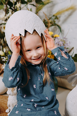 포토 JPG 해외이미지 동물 디자인 계절 꽃 행복 어린이 꽃다발 2 봄꽃 휴가 휴식 부활절 실내 한명 내부 장식 뷰티 계란 봄 튤립 껍질 토끼 심볼 자매 해외202310 해외포토 식물 1 여자 기념일 감정 컨셉 포유류 가족 사람 반려동물 알 파일형식