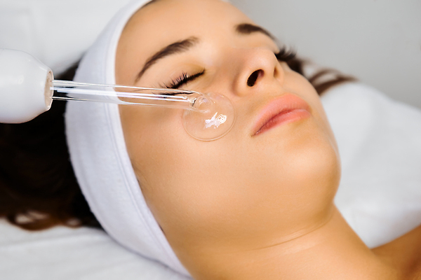 포토 JPG 해외이미지 백인 라이프스타일 여자 산업 얼굴 컨셉 신체 비즈니스 가이드 휴식 건강 한명 사람 성인 치료 빛 뷰티 약 상점 스파 기쁨 장비 마사지 고객 피부 서비스 휴양지 테라피 내추럴 순서 돌봄 업그레이드 진공 치료사 하드웨어 해외202310 해외포토 서양인 직업 1 감정 의학 모션 생활 신체부위 컴퓨터 장소 파일형식