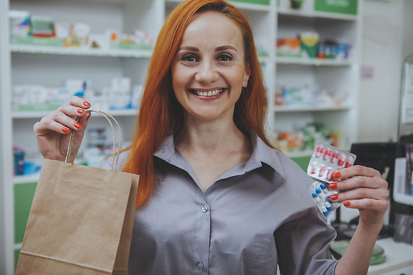 포토 JPG 해외이미지 웰빙 여자 산업 건강 병원 한명 뷰티 약 건강관리 고통 환자 의사 구매 질병 상품 약국 고객 서비스 처방 안심 소매 보험 조제 마약 진통제 치료제 치유 많음 해외202310 해외포토 1 감정 컨셉 의학 관리 육류 사람 쇼핑 의료진 만들기 파일형식