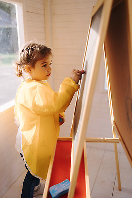 포토 JPG 해외이미지 공원 행복 감정 도로 어린이 밧줄 스포츠 장난 모션 자동차 자연 놀이 한명 웃음 사람 소년 야외 빨간색 장난감 기쁨 운전 잡기 도시 그룹 미끄럼틀 놀이터 그네 그림 긍정 배드민턴 해외202310 해외포토 1 공공시설 남자 길 줄 육상교통 컬러 컨셉 교통시설 표정 구기 놀이기구 생태계 파일형식
