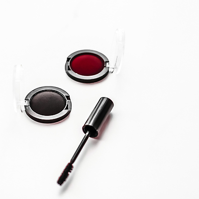 포토 JPG 해외이미지 사람없음 빨간색 검은색 원형 흰배경 마스카라 대리석 아이섀도 마블링 카피스페이스 해외202310 해외포토 도형 컬러 백그라운드 재료 화장품 공백 흰색 파일형식