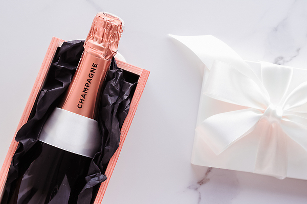 포토 JPG 해외이미지 리본 포장 선물 사람없음 고급 대리석 샴페인병 포장상자 해외202310 해외포토 컨셉 재료 술병 상자 샴페인 파일형식