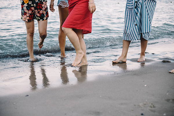 포토 JPG 해외이미지 구름 라이프스타일 드레스 여자 행복 스포츠 파도 바다 여행 신체 자연 하늘 휴가 갈색머리 사람 성인 해변 사람없음 물 여름 파란색 비키니 선글라스 햇빛 뷰티 점프 미국 스트레칭 기쁨 킥 떨어짐 수평선 산타모니카 해외202310 해외포토 자연요소 헤어스타일 옷 계절 수영복 감정 안경 컬러 컨셉 북아메리카 모션 생활 운동 태양 생태계 파일형식