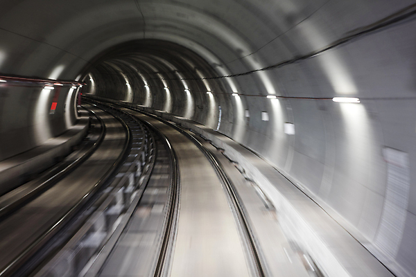 포토 JPG 해외이미지 도로 백그라운드 이동 교통시설 모션 추상 미래 사람없음 파란색 빛 일본 기차 도시 터널 전철 도쿄 사이버 속도 역동적 블러 해외202310 해외포토 아시아 길 육상교통 컬러 교통 컨셉 무늬 대중교통 시설 파일형식