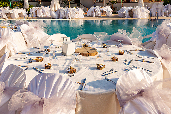 포토 JPG 해외이미지 전통 접시 디자인 결혼 백그라운드 포크 탁자 결혼식 사람없음 목재 장식 파티 요식업 식당 축제 식사 낭만 식탁보 시골 축하 칼 고급 우아함 은색 배열 냅킨 설정 스타일 해외202310 해외포토 나무 식기 산업 컬러 가구 컨셉 재료 이벤트 상점 파일형식