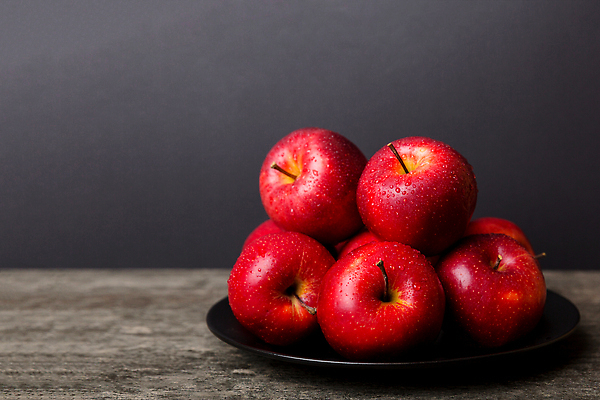 포토 JPG 해외이미지 접시 음식 조각 백그라운드 다이어트 과일 자연 탁자 디저트 건강 3 사람없음 목재 빨간색 초록색 수확 흰색 신선 그룹 달콤 맛 사과 정상 오브젝트 유기농 슬라이스 머리위 국산 내추럴 항공촬영 숙성 채식주의자 디톡스 맛있는 해외202310 해외포토 나무 식기 웰빙 뷰포인트 컬러 가구 컨셉 농업 재료 생태계 채식 파일형식