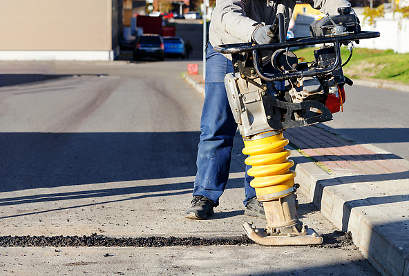 포토 JPG 해외이미지 직업 손 옷 산업 도로 부분 노동자 거리 그림자 사람 사람없음 노란색 맑음 힘 소리 장비 차도 공구 도시 업무 수리 휘발유 위험 휴대용 아스팔트 천 진동 날카로움 먼지 시끄러움 갸우뚱 복원 압력 철강 화창 해외202310 해외포토 길 컬러 컨셉 교통시설 모션 날씨 신체부위 도구 직물 작업 석유 오브젝트 파일형식