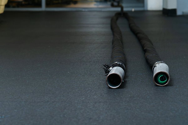 포토 JPG 해외이미지 1 라이프스타일 여자 남자 밧줄 스포츠 파도 십자가 신체 운동선수 건강 사람 성인 사람없음 건물 운동 힘 경쟁 장비 작업 결심 보디빌더 연습 클럽 체육관 싸움 땀 근육질 노력 힘찬 해외202310 해외포토 건축물 줄 바다 컨셉 모션 근육 생활 보디빌딩 몸매 파일형식