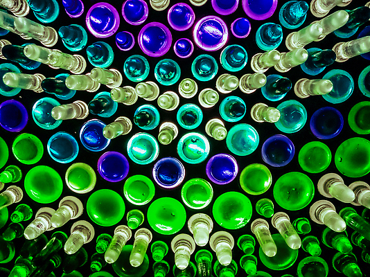 포토 JPG 해외이미지 음악 공 유리 아이디어 실내 창조 그림자 사람없음 장식 빨간색 초록색 빛 컬러풀 반사 지구본 파티 어둠 콘서트 꿈 거울 점 화려 재산 고급 치아 야간 클럽 디스코 샹들리에 광택 빛망울 객석 광 여의주 유흥 해외202310 해외포토 자연요소 컬러 컨셉 재질 문화예술 조명 이벤트 내부 금융 공연 춤 소화기관 파일형식