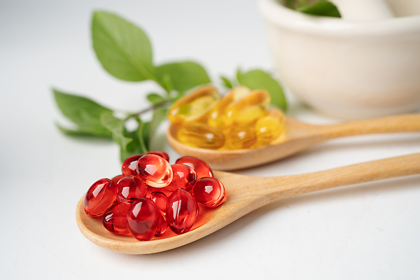 포토 JPG 해외이미지 건강 사람없음 알약 약 숟가락 허브 유기농 절구 해외202310 해외포토 식물 웰빙 의학 수저 도구 파일형식