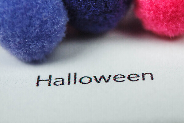 포토 JPG 해외이미지 모자 전통 손 계절 종이 백그라운드 컨셉 오렌지 비즈니스 텍스트 호박 휴가 설계 사람없음 장식 빨간색 숫자 펜 검은색 할로윈 달력 흰색 긴급 축하 대접 업무 날짜 메시지 닫기 계획 무서움 편지 약속 바쁨 페이지 코르크 10월 경영 마감 조언 필기체 화요일 2017년 해외202310 해외포토 문자 잡화 감정 컬러 채소 과일 모션 신체부위 필기구 작업 연도 요일 파일형식