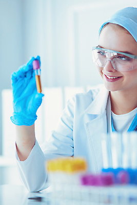 포토 JPG 해외이미지 학생 응시 여자 안경 얼굴 과학 컨셉 갈색머리 병원 실험 가면 한명 안전 사람 동양인 초록색 약 환경 중국 의사 코트 수술 실험실 닫기 씻기 연구원 스마트 과학자 분석 동료 튜브 해결 약사 화학자 해외202310 해외포토 직업 1 헤어스타일 시선 잡화 아시아 컬러 의학 관계 모션 인종 신체부위 치료 청결 외투 의료진 학자 파일형식