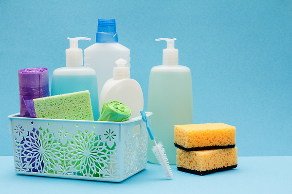 포토 JPG 해외이미지 비닐봉투 사람없음 바구니 깨끗함 청소도구 청소 세제 오브젝트 담기 스펀지 해외202310 해외포토 컨셉 모션 봉투 도구 파일형식