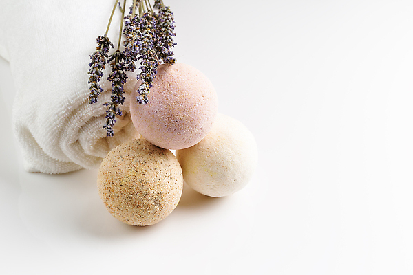 포토 JPG 해외이미지 꽃 컬러 신체 공 휴식 건조 건강 사람없음 세트 수건 뷰티 스파 목욕 닫기 상품 허브 유기농 향기 향 스킨케어 아로마테라피 테라피 라벤더 내추럴 순서 돌봄 위생관리 파스텔톤 핸드메이드 해외202310 해외포토 식물 웰빙 컨셉 모션 관리 위생용품 청결 냄새 파일형식