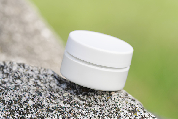 포토 JPG 해외이미지 얼굴 백그라운드 신체 포장 자연 건강 사람없음 초록색 뷰티 봄 화장품 공백 거품 흰색 항아리 캔 씻기 상품 컨테이너 세제 피부 크림 피부관리 질감 로션 패키지 스킨케어 내추럴 거짓 돌봄 보습 수분크림 위생관리 캡모자 목업 브랜딩 해외202310 해외포토 모자_잡화 계절 산업 컬러 모션 관리 신체부위 청결 도자기 생태계 파일형식